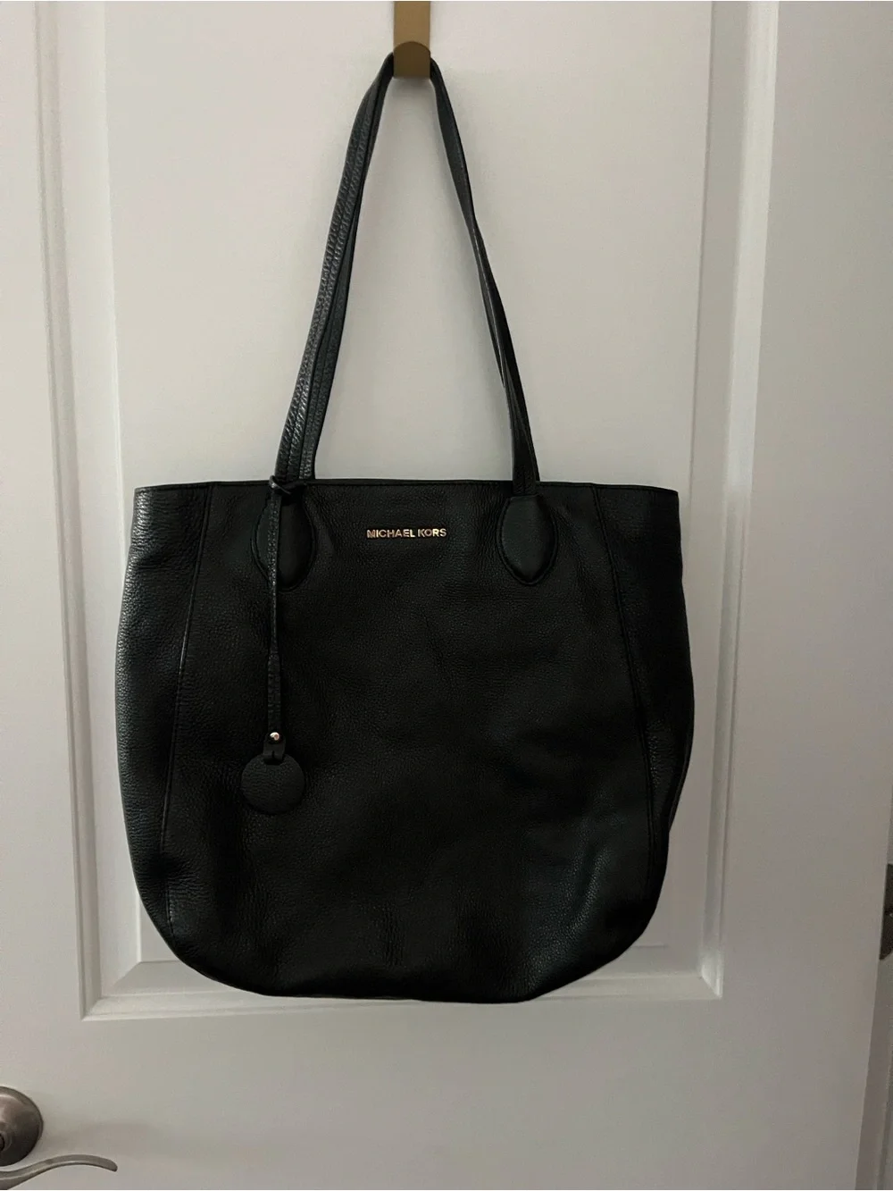 Classic Michael Kors Black Leather Tote Bag - Minimalist Everyday Carry